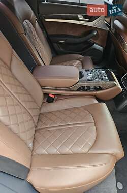Седан Audi A8 2012 в 