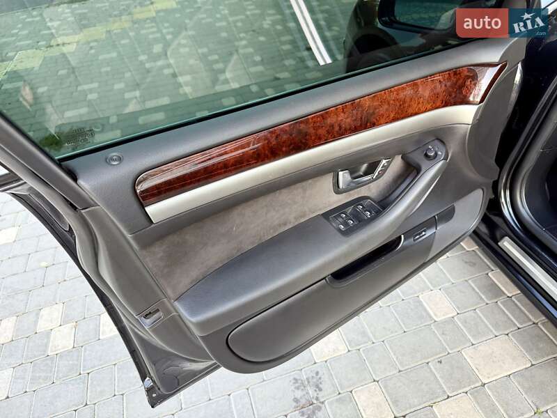 Седан Audi A8 2006 в Одесі