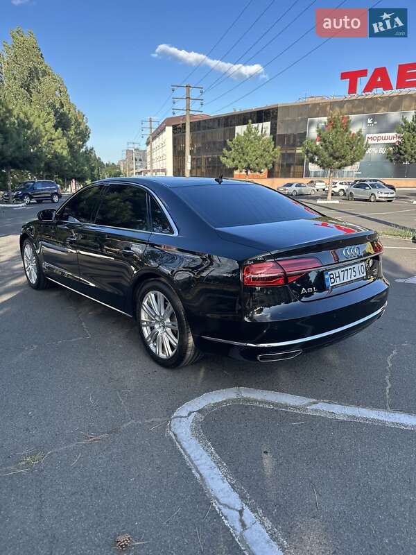 Седан Audi A8 2017 в Одессе