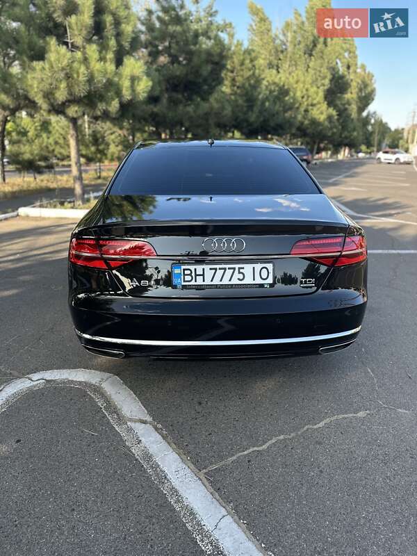 Седан Audi A8 2017 в Одессе