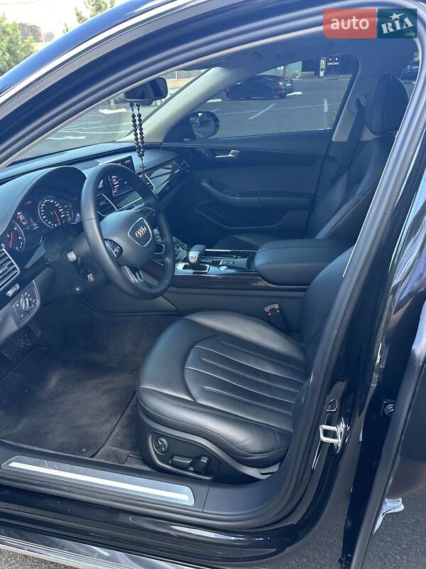 Седан Audi A8 2017 в Одессе