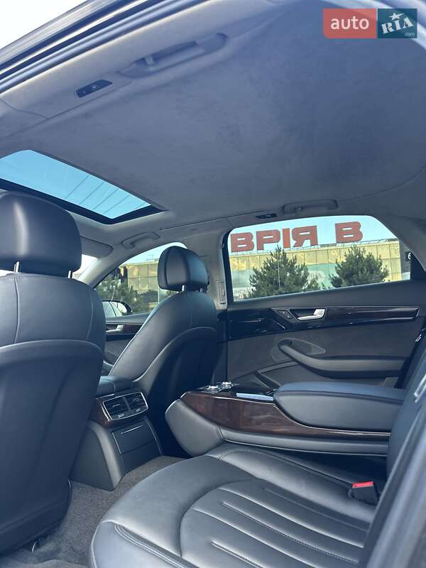 Седан Audi A8 2017 в Одессе