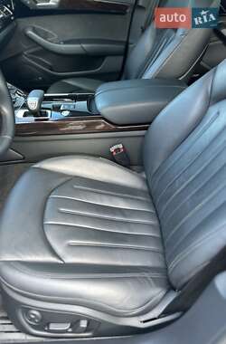 Седан Audi A8 2017 в 