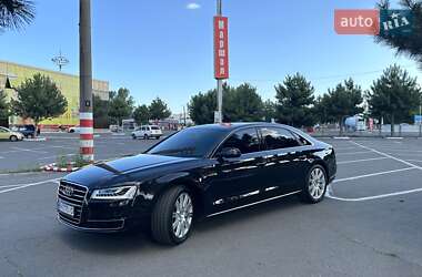 Седан Audi A8 2017 в 
