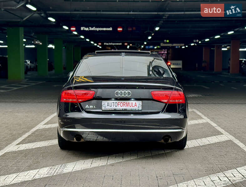 Седан Audi A8 2012 в Києві