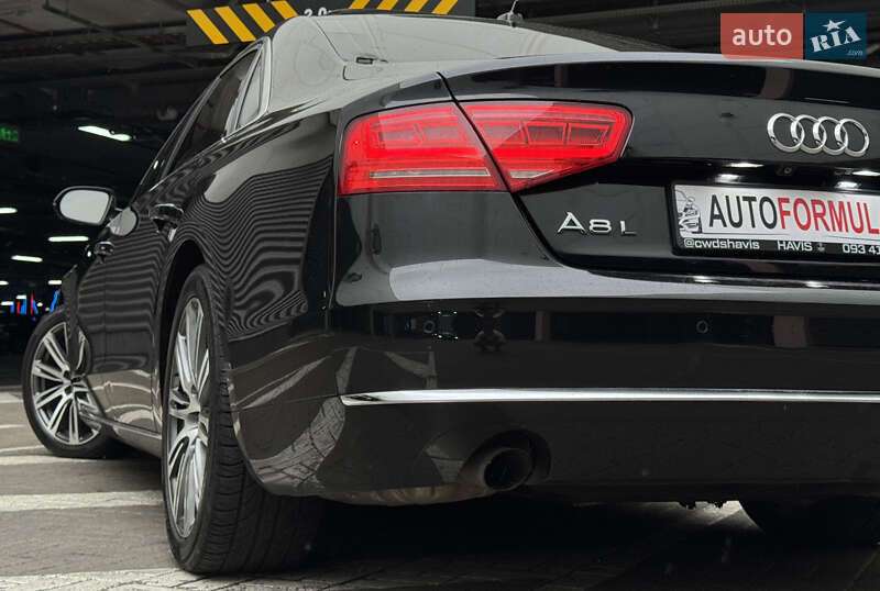 Седан Audi A8 2012 в Києві