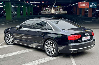 Седан Audi A8 2012 в 
