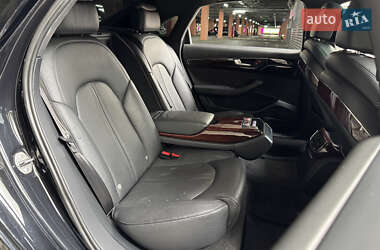 Седан Audi A8 2012 в 