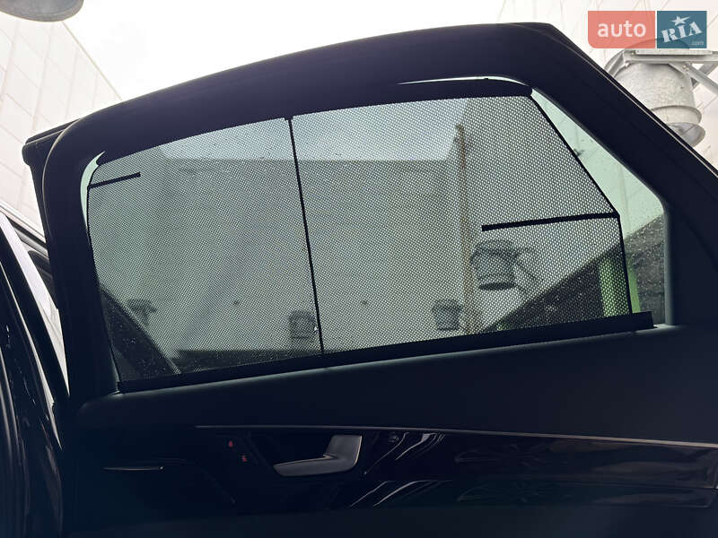 Седан Audi A8 2012 в Києві