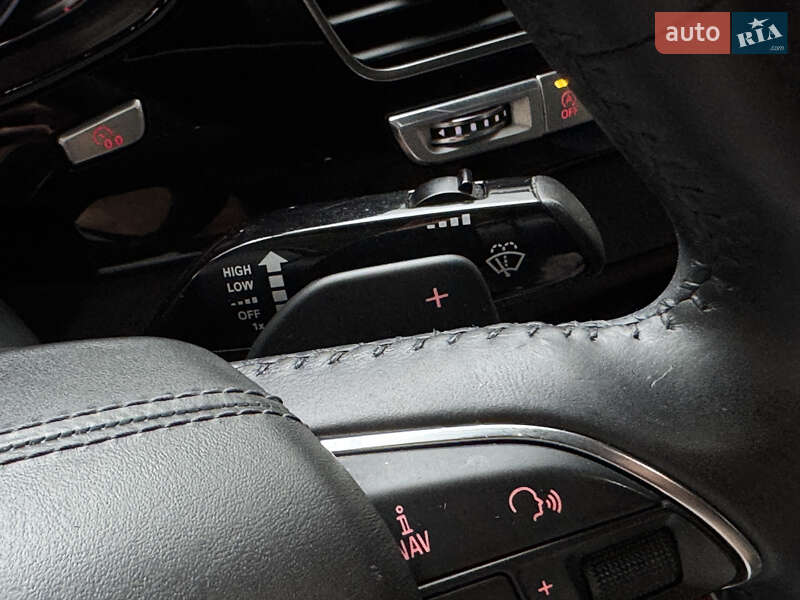 Седан Audi A8 2012 в Києві
