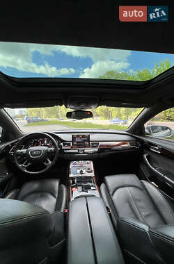 Седан Audi A8 2012 в 