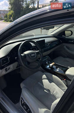 Седан Audi A8 2010 в 