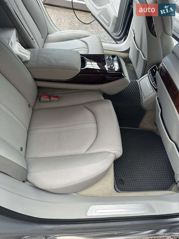 Седан Audi A8 2013 в Киеве