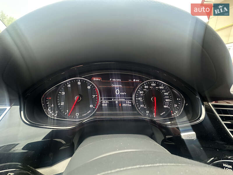 Седан Audi A8 2013 в Киеве