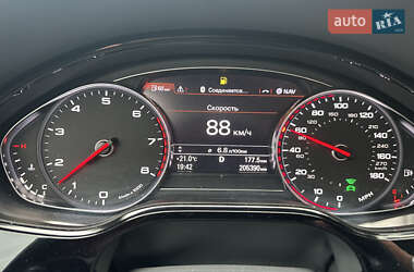 Седан Audi A8 2013 в 