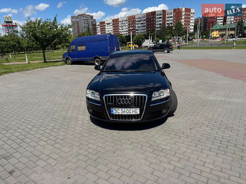 Седан Audi A8 2005 в Львові
