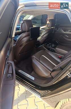 Седан Audi A8 2012 в 
