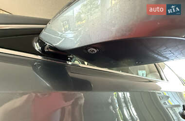 Седан Audi A8 2016 в Киеве