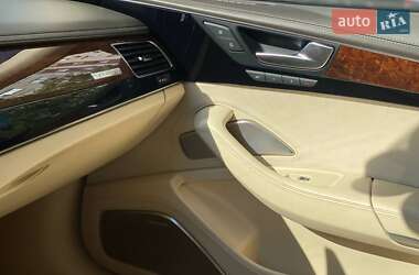 Седан Audi A8 2010 в 