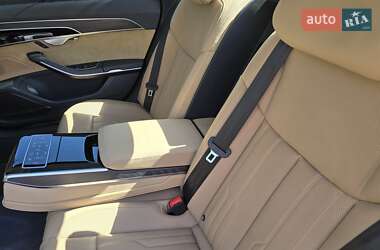 Седан Audi A8 2018 в 