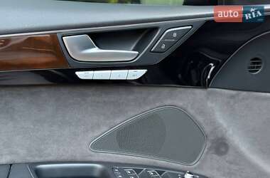 Седан Audi A8 2016 в 