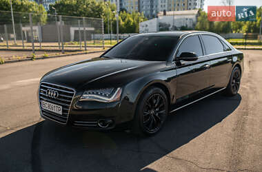 Седан Audi A8 2013 в Львові