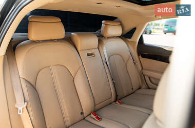 Седан Audi A8 2013 в 