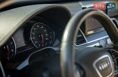 Седан Audi A8 2013 в 