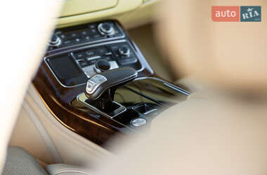 Седан Audi A8 2013 в 