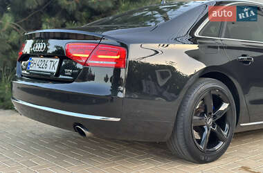 Седан Audi A8 2012 в 
