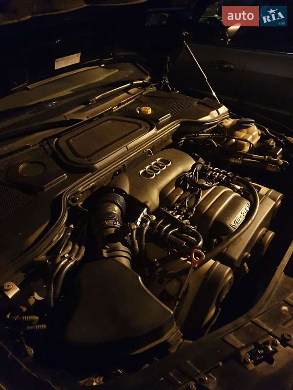 Седан Audi A8 2004 в Хмельницком