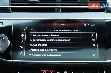 Седан Audi A8 2018 в 