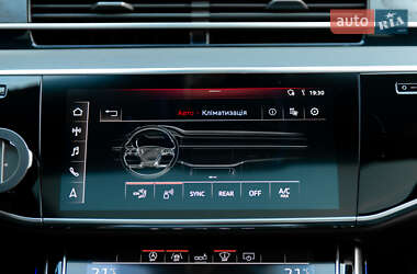 Седан Audi A8 2018 в 