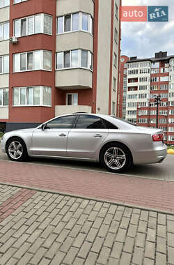 Седан Audi A8 2012 в 