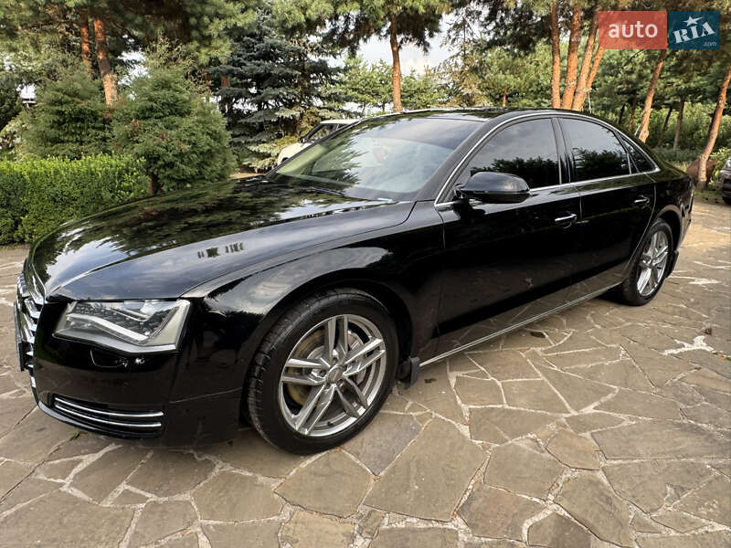 Седан Audi A8 2013 в Киеве