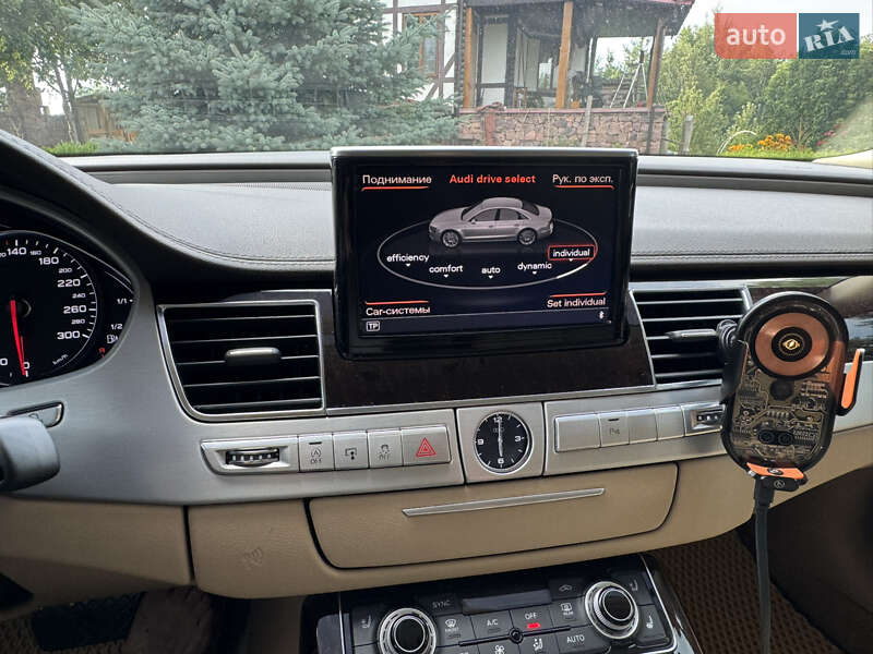 Седан Audi A8 2013 в Киеве