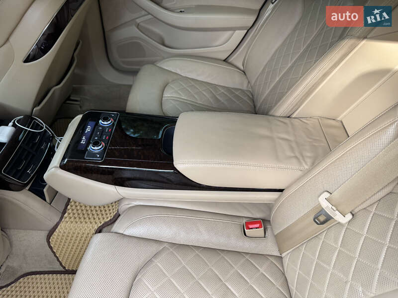 Седан Audi A8 2013 в Киеве