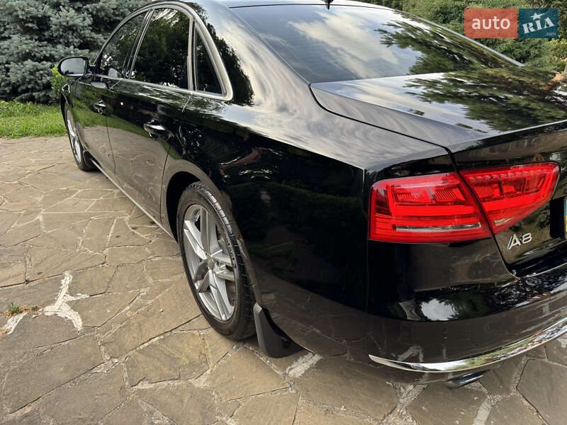 Седан Audi A8 2013 в Киеве