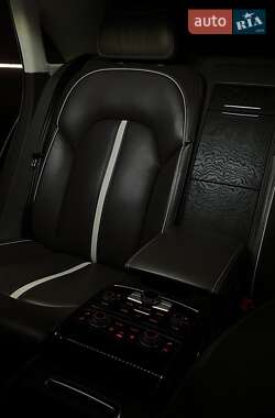 Седан Audi A8 2013 в 