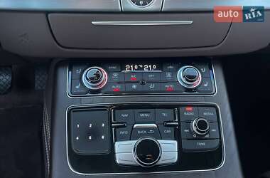 Седан Audi A8 2017 в 