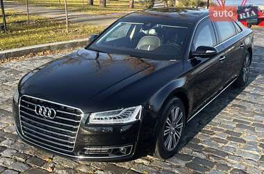 Седан Audi A8 2017 в 