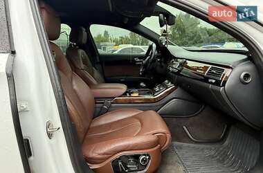 Седан Audi A8 2016 в 