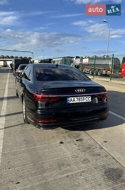 Седан Audi A8 2022 в 