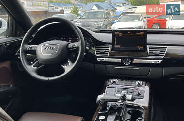 Седан Audi A8 2016 в 