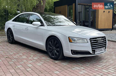 Седан Audi A8 2016 в 