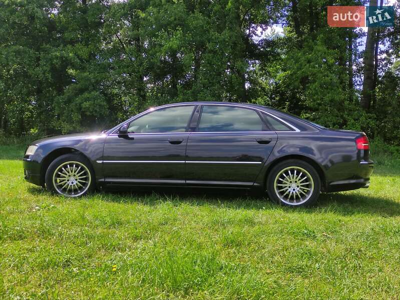 Седан Audi A8 2004 в Зіньківі