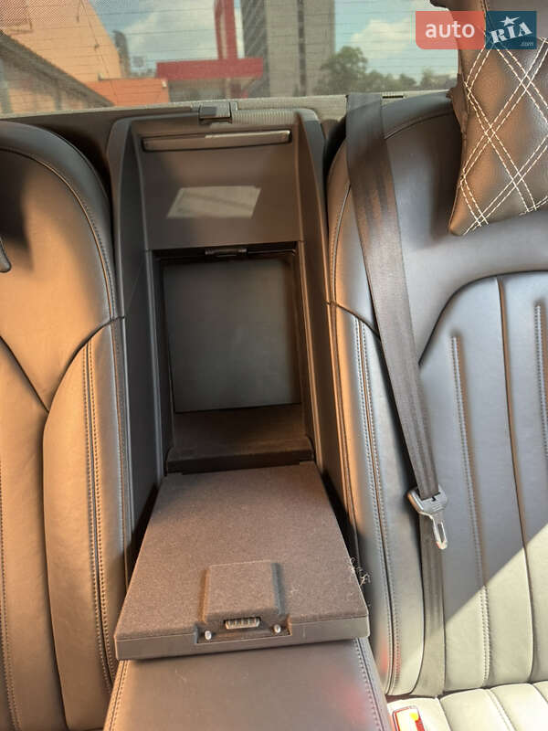 Седан Audi A8 2017 в Киеве