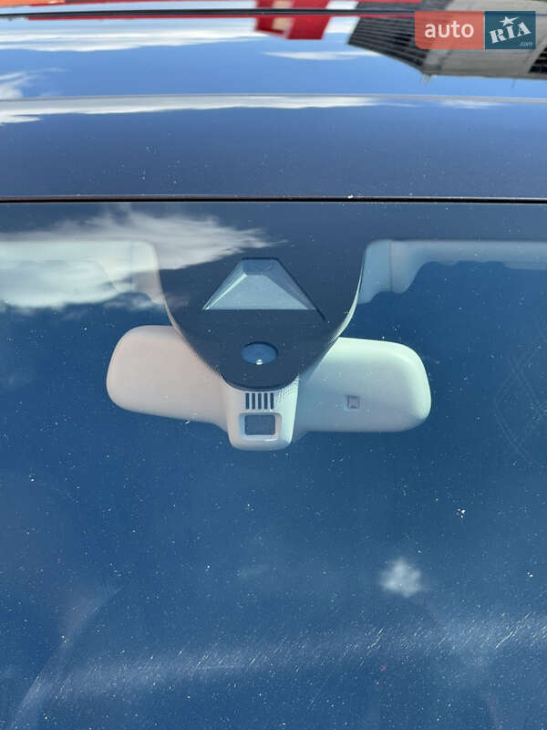 Седан Audi A8 2017 в Киеве