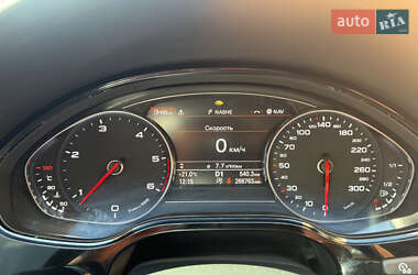 Седан Audi A8 2017 в 