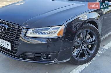 Седан Audi A8 2015 в 